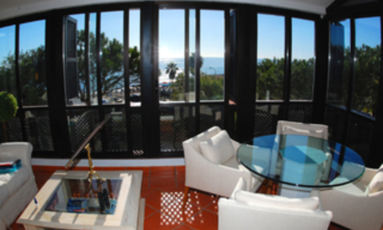 Beachfront penthouse apartment for sale in Elviria, East Marbella 7