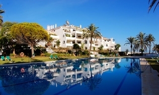 Beachfront apartment to buy on the Golden Mile between Marbella centre and Puerto Banus 1