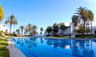 Beachfront apartment to buy on the Golden Mile between Marbella centre and Puerto Banus 2