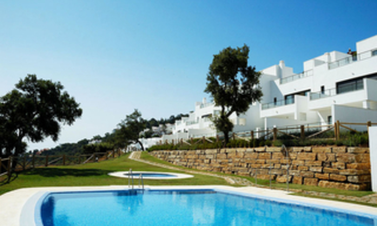 Contemporary Townhouses for sale in Marbella 1
