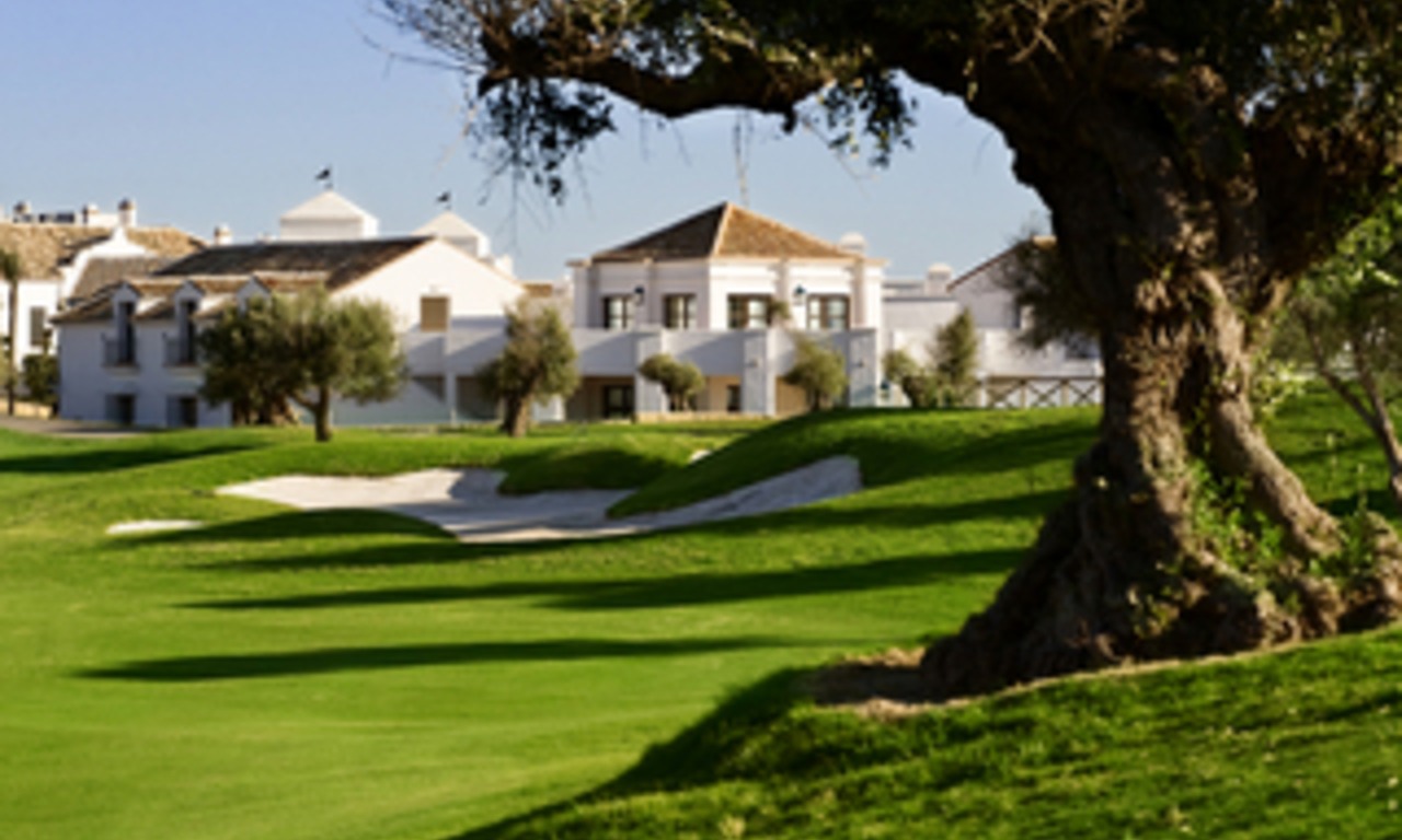 Contemporary new apartments and penthouses for sale, on a golf resort, Costa del Sol 18