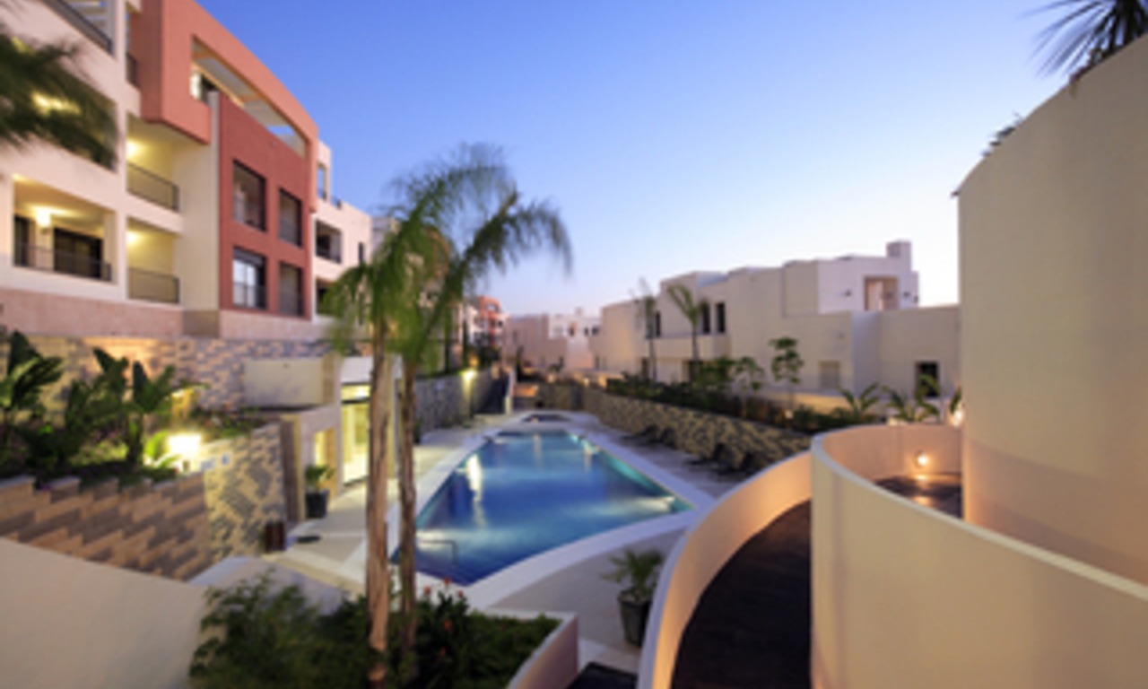 New luxury modern penthouse apartments to buy in Marbella, Costa del Sol 14