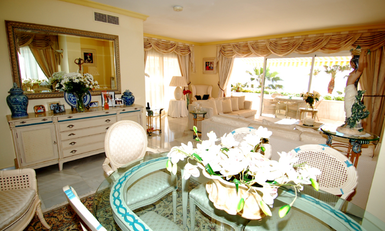 Spacious frontline beach penthouse for sale, New Golden Mile, between Marbella and Estepona. 13