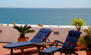 Beachfront penthouse apartment for sale in Estepona 1