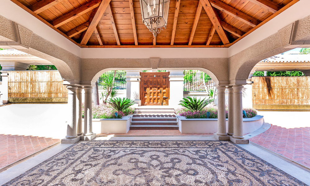 Luxury villa with open sea views for sale in Sierra Blanca, Marbella 22212