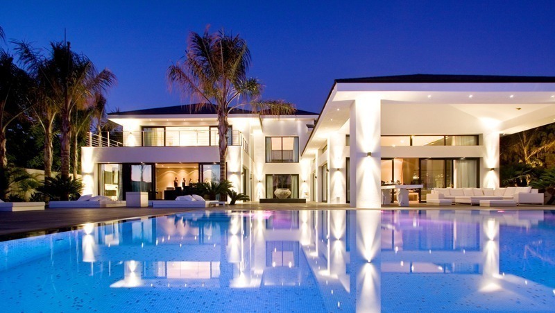 Contemporary new luxury villa for sale exclusive beachside Los Monteros Playa - Marbella