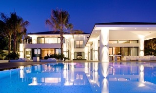 Contemporary new luxury villa for sale exclusive beachside Los Monteros Playa - Marbella 0