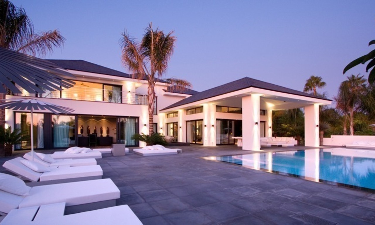 Contemporary new luxury villa for sale exclusive beachside Los Monteros Playa - Marbella 2