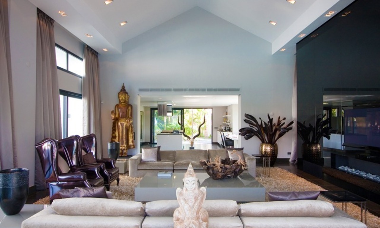 Contemporary new luxury villa for sale exclusive beachside Los Monteros Playa - Marbella 9