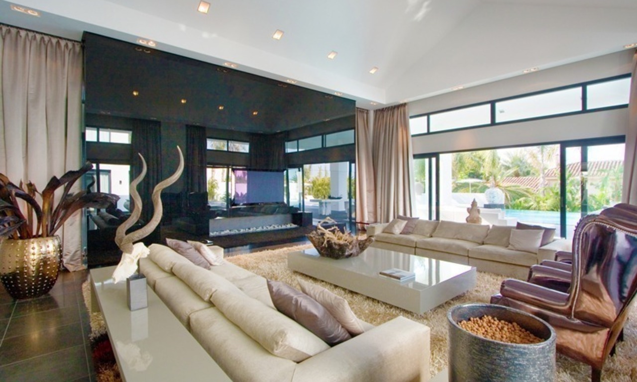 Contemporary new luxury villa for sale exclusive beachside Los Monteros Playa - Marbella 11