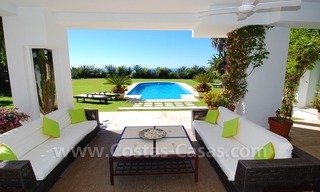 Exclusive frontline beach villa for sale, Marbella - Estepona 10