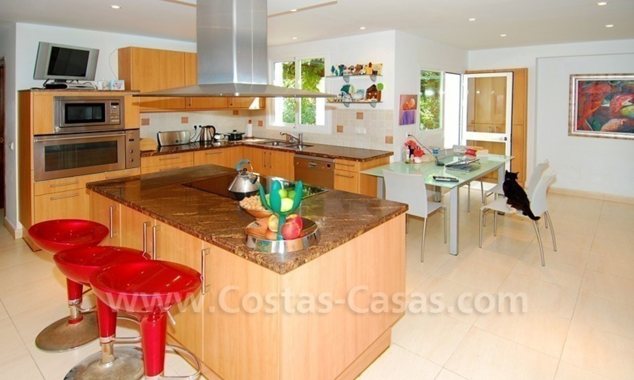 Exclusive frontline beach villa for sale, Marbella - Estepona 19