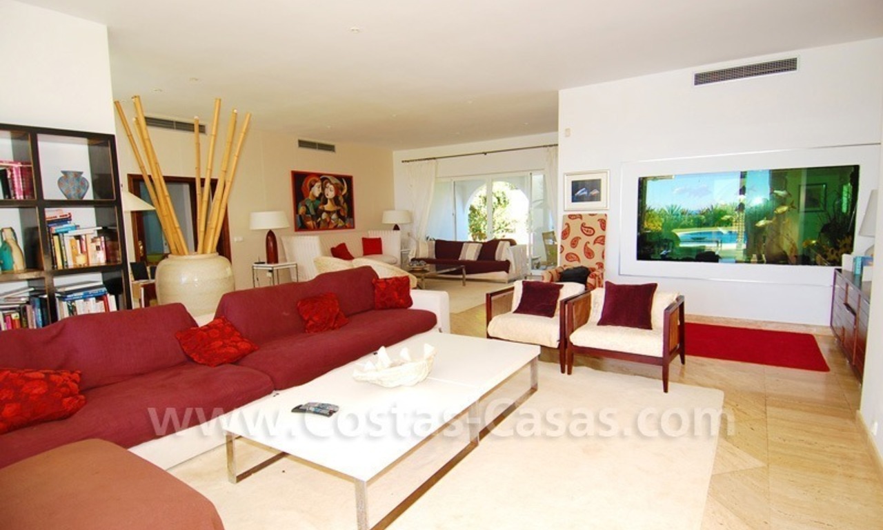 Exclusive frontline beach villa for sale, Marbella - Estepona 13