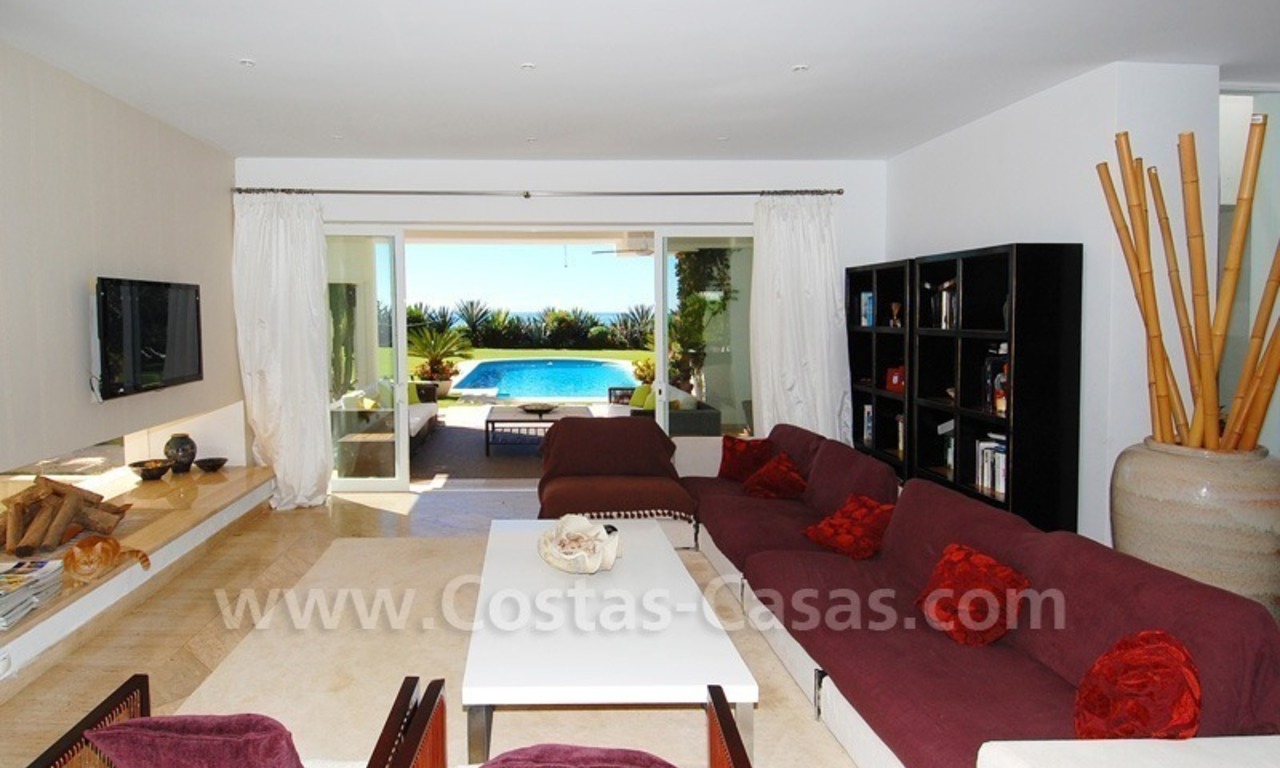 Exclusive frontline beach villa for sale, Marbella - Estepona 14