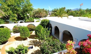 Exclusive frontline beach villa for sale, Marbella - Estepona 25