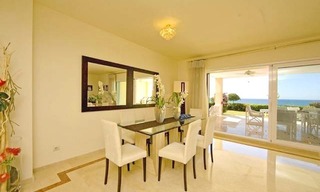 Frontline beach garden apartment for sale in Cabopino, Marbella 10