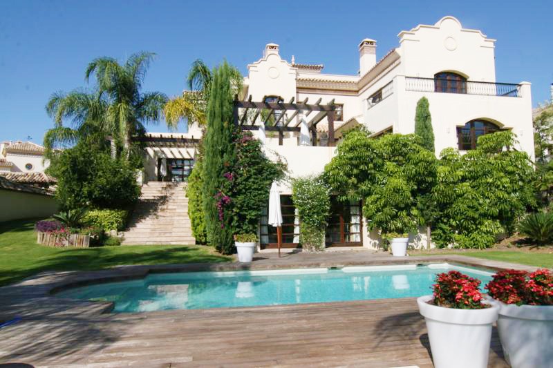 Frontline luxury golf villa for sale, golf resort, Marbella - Benahavis
