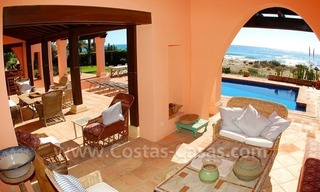 Beachfront exclusive villa for sale, frontline beach, Los Monteros - Bahia de Marbella - Marbella 11