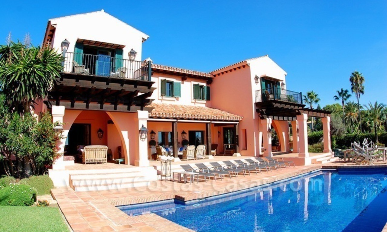 Beachfront exclusive villa for sale, frontline beach, Los Monteros - Bahia de Marbella - Marbella 5