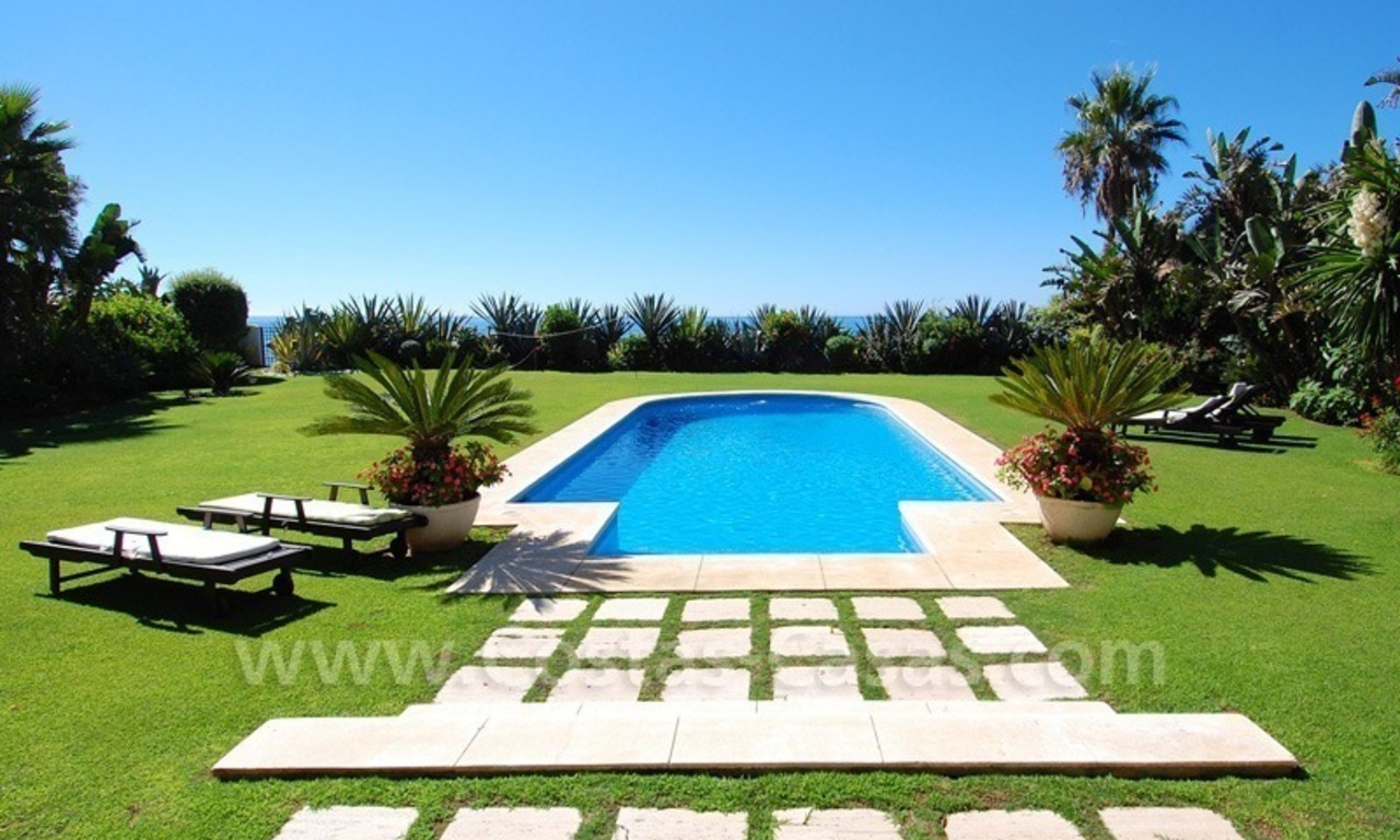 Exclusive frontline beach villa for sale, Marbella - Estepona 2