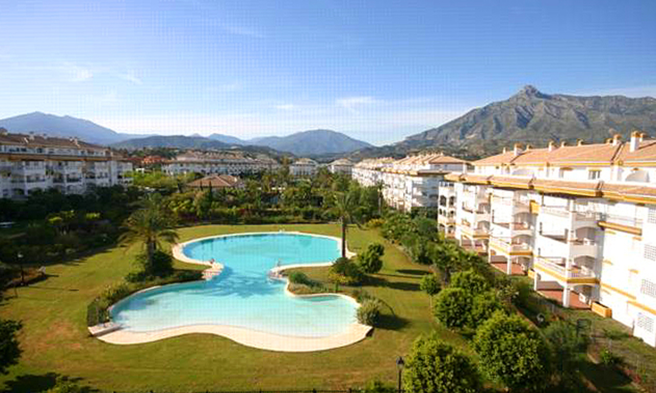Apartment for sale walking distance from Puerto Banus, Nueva Andalucia, Marbella 2