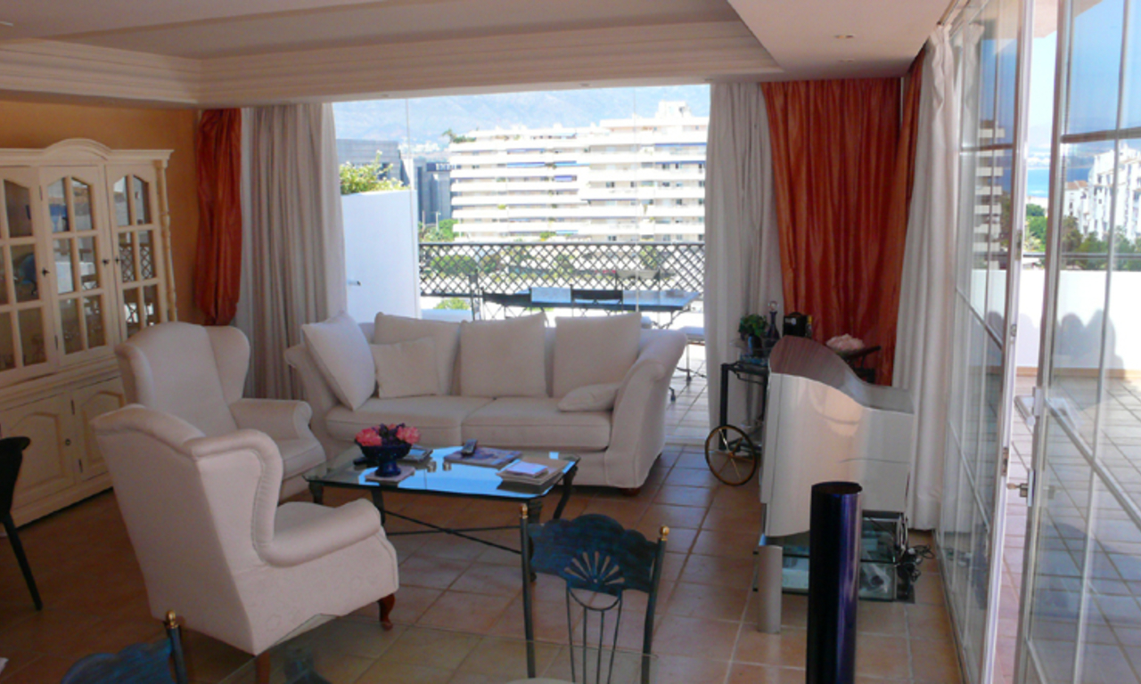 Penthouse apartment for sale in Puerto Banus, Marbella 10