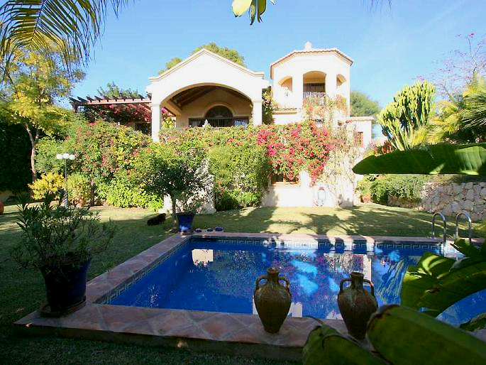 Villa for sale, El Rosario, Oost Marbella