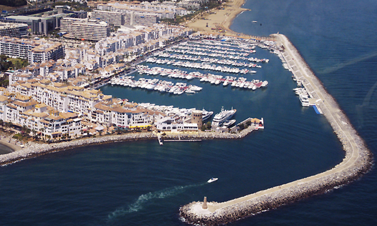 Frontline Port apartment for sale, Puerto Banus, Marbella 0