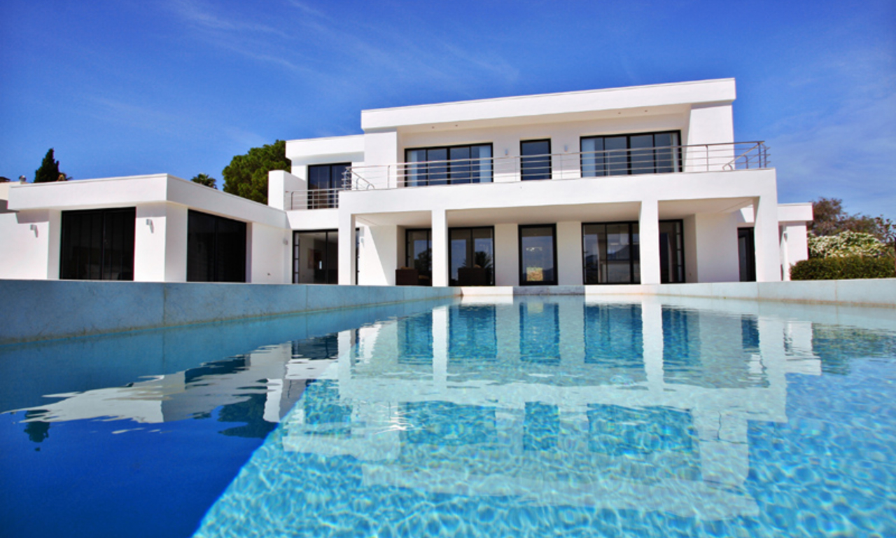 Frontline golf, contemporary villa for sale at Nueva Andalucia - Marbella 1