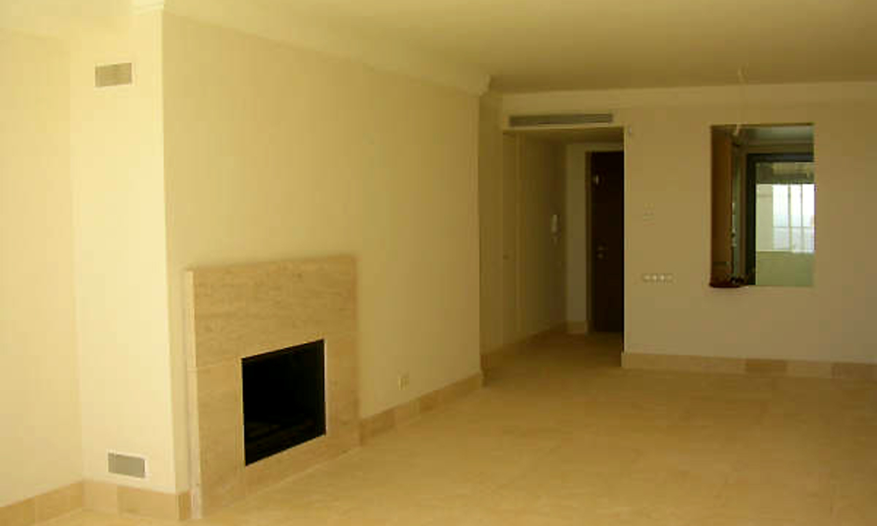 Bargain Luxury apartment for sale, Los Monteros, Marbella east 9