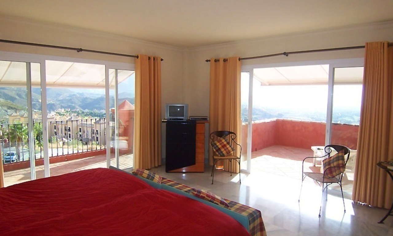 Luxury Penthouse apartment for sale, Nueva Andalucia, Marbella - Benahavis 8
