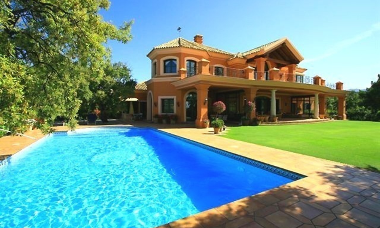 Luxury villa for sale, Gated secure golf resort, Marbella - Benahavis area, gated and secure golf resort 1