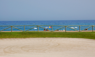 Frontline beach and front line golf villa for sale in Marbella 8