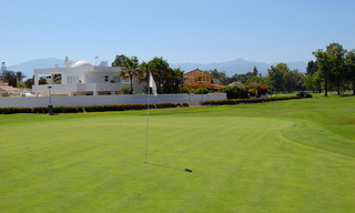 Frontline beach and front line golf villa for sale in Marbella 4
