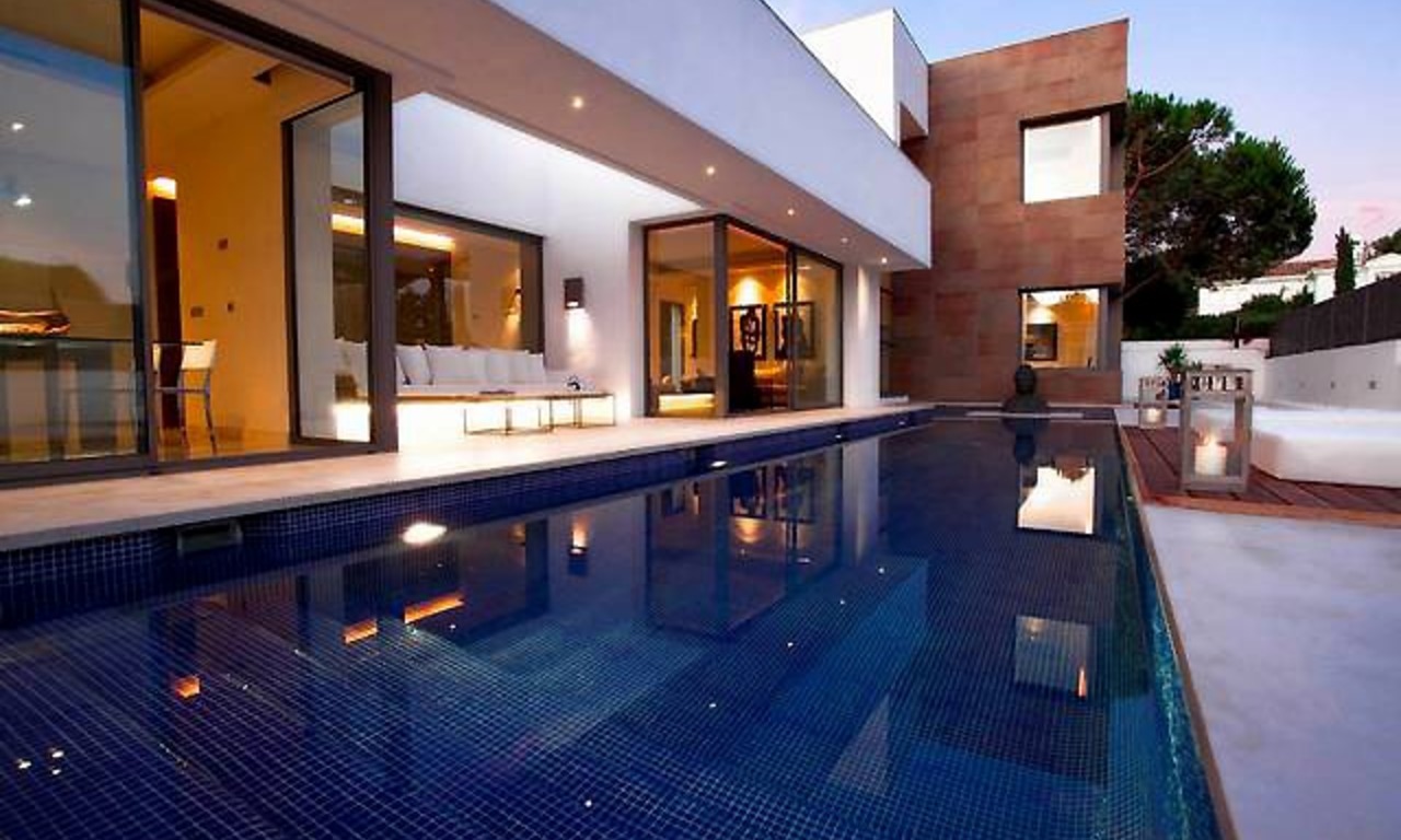New Contemporary villa for sale on the Golden Mile in Marbella 1
