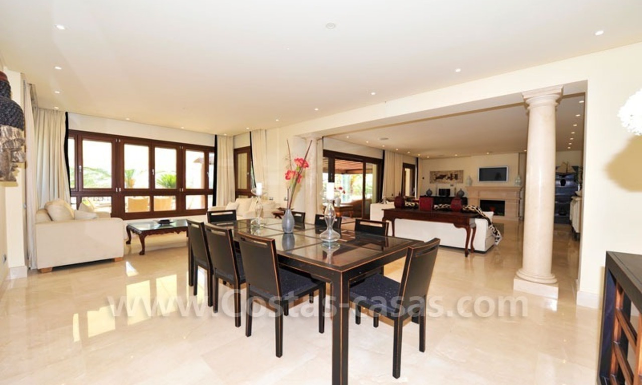 Los Monteros Playa – Marbella: exclusive frontline beach penthouse apartment for sale 16