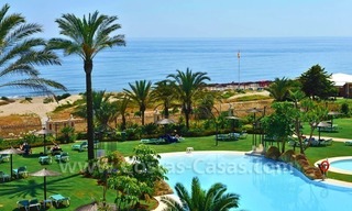 Los Monteros Playa – Marbella: exclusive frontline beach penthouse apartment for sale 1