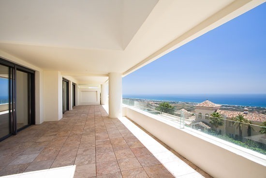 Penthouse apartment for sale Los Monteros Marbella east