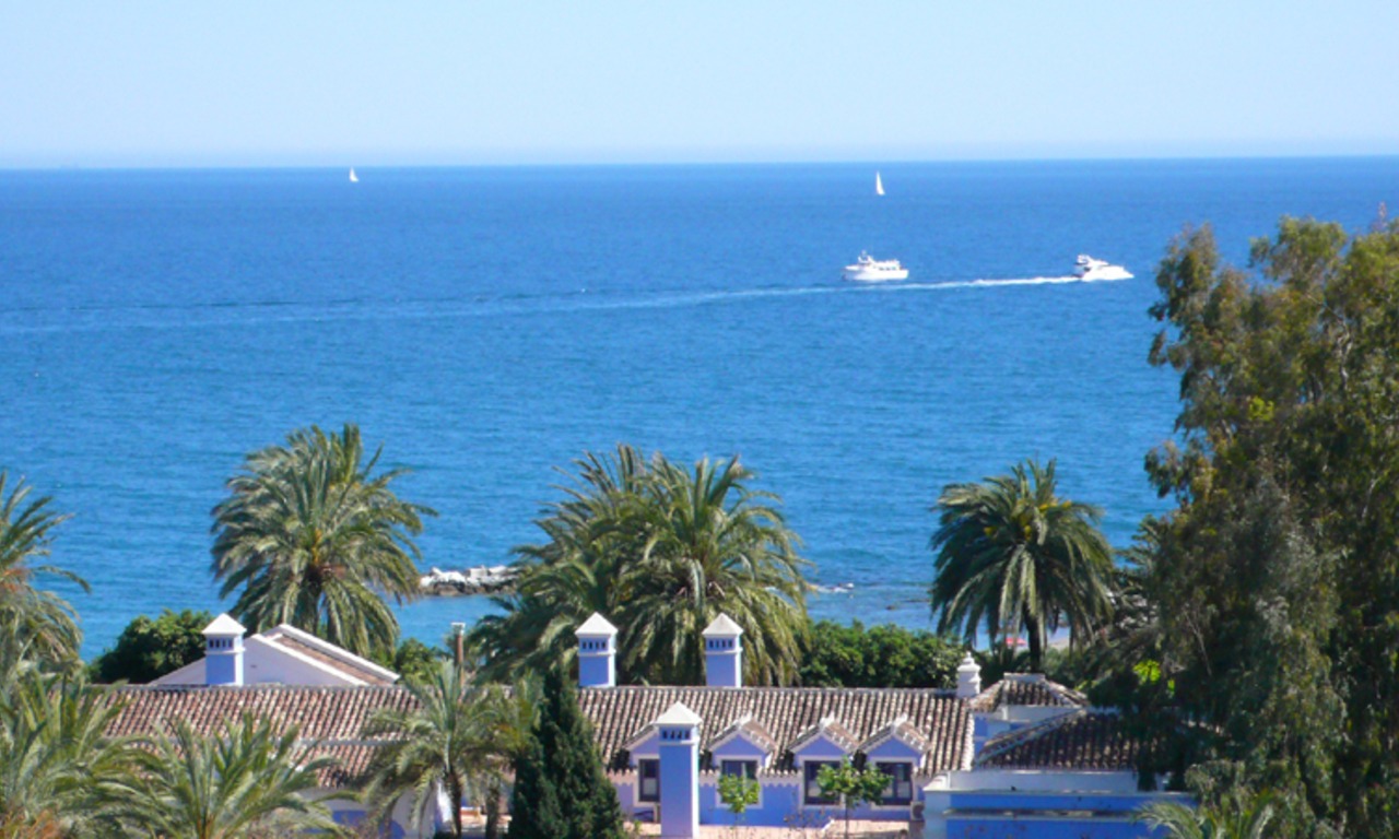 Beachside luxury Apartment for sale, Puerto Banus - Marbella 0