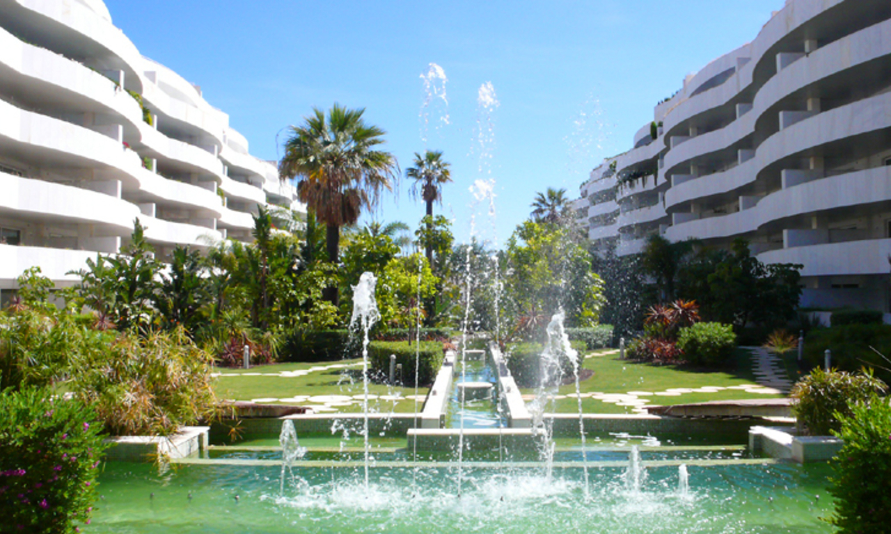 Beachside luxury Apartment for sale, Puerto Banus - Marbella 4