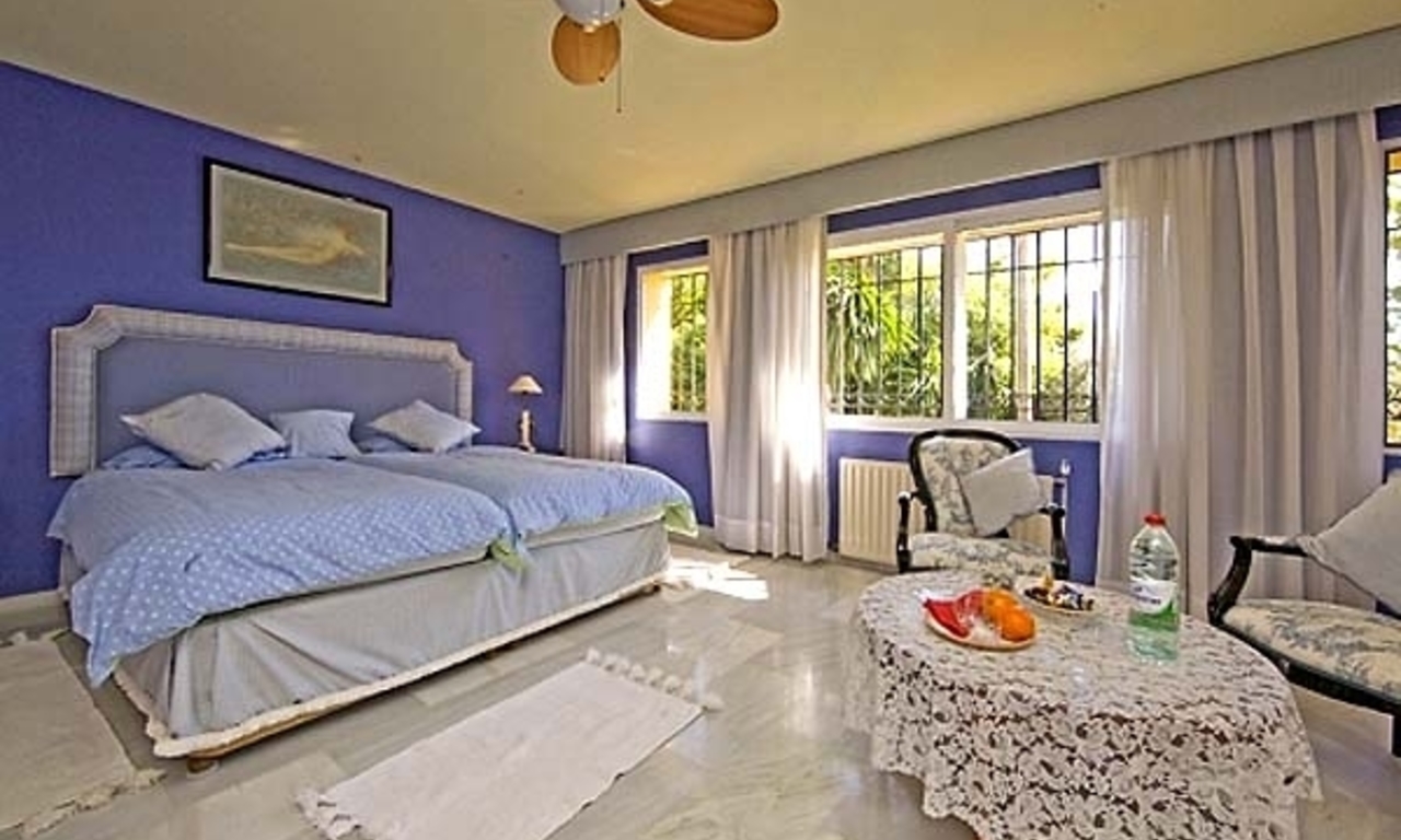 Spacious villa for sale in El Rosario with very nice views in East Marbella 15