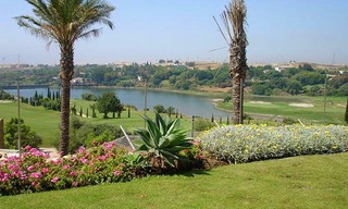 Contemporary luxury villa for sale, frontline golf, Marbella - Benahavis 10