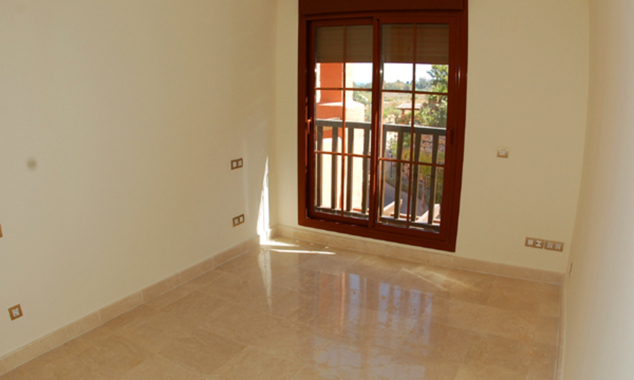 Bargain New penthouse apartment for sale, Benahavis - Marbella 6