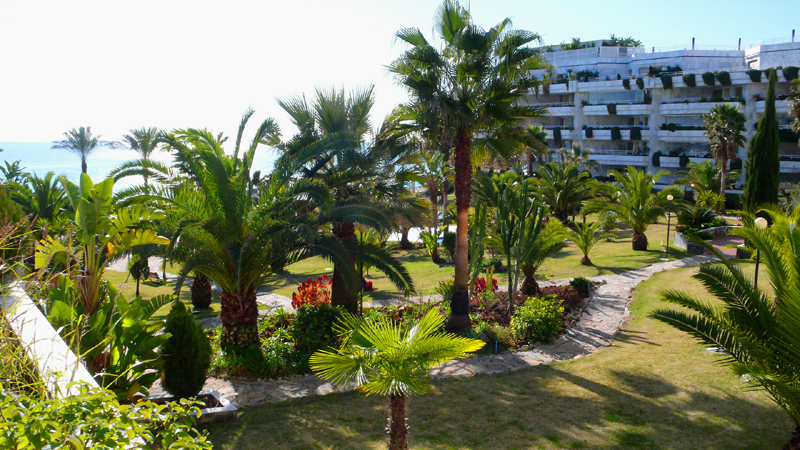 Beachfront apartment for sale, Golden Mile, Marbella