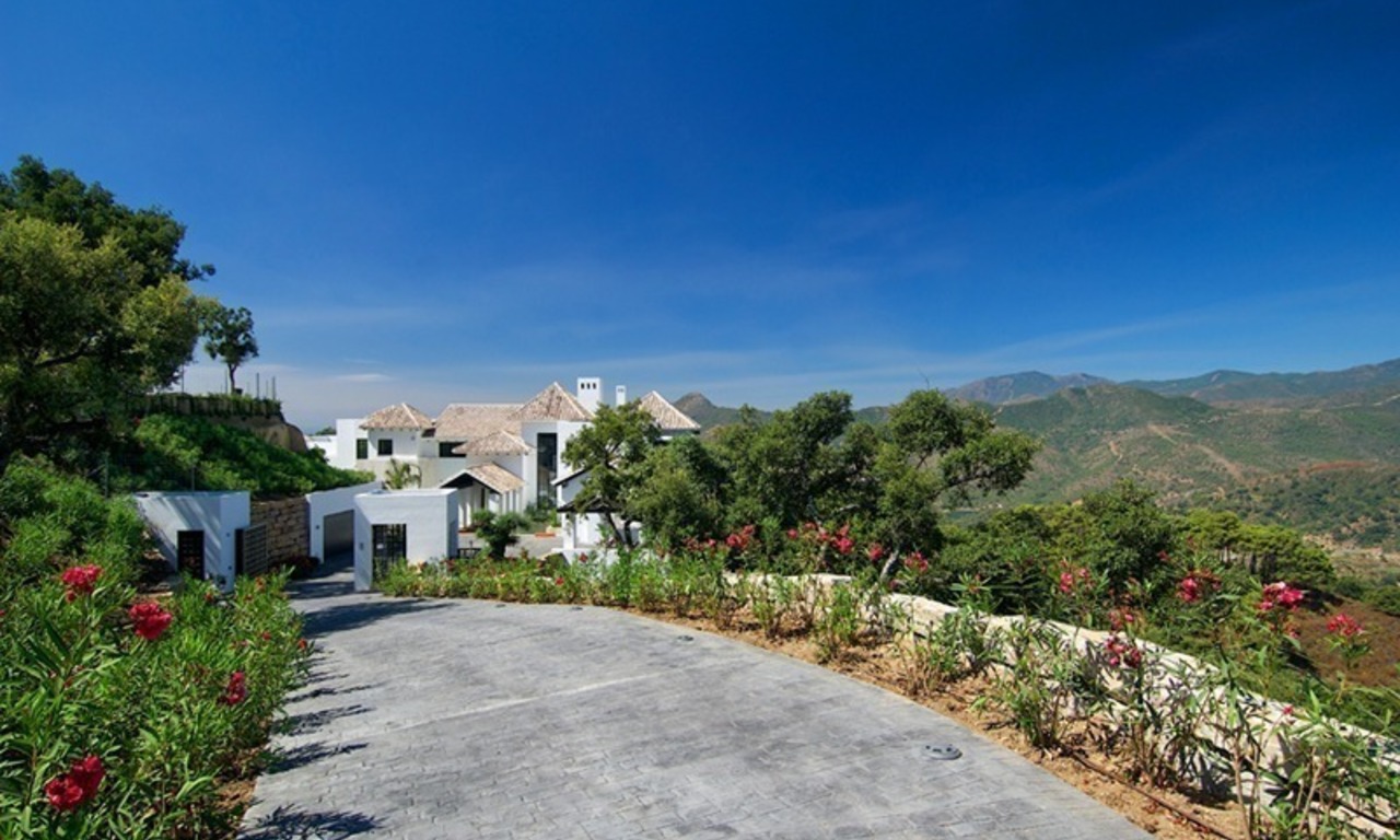Newly built modern villa for sale, exclusive golf resort, Benahavis - Marbella 9