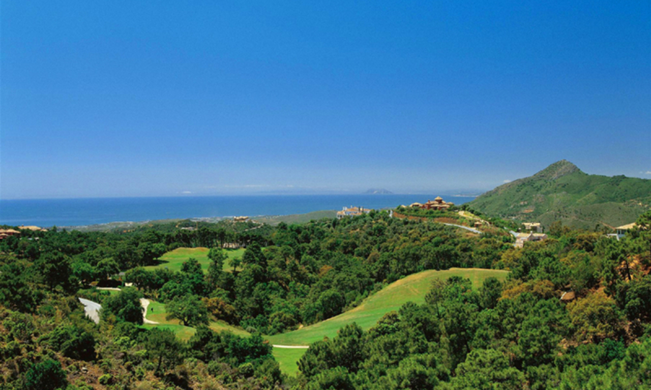 Newly built modern villa for sale, exclusive golf resort, Benahavis - Marbella 16