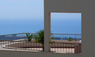 Modern luxury apartments and penthouses for sale in Marbella east with sea view 3
