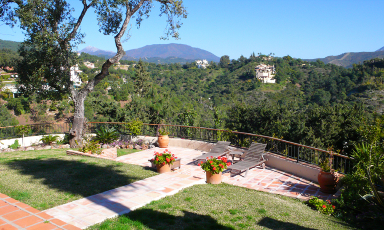 Villa with sea views for sale in El Madronal in Benahavis - Marbella 6