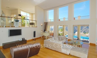 Contemporary style luxury villa for sale in Marbella 8