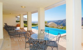 Contemporary style luxury villa for sale in Marbella 21